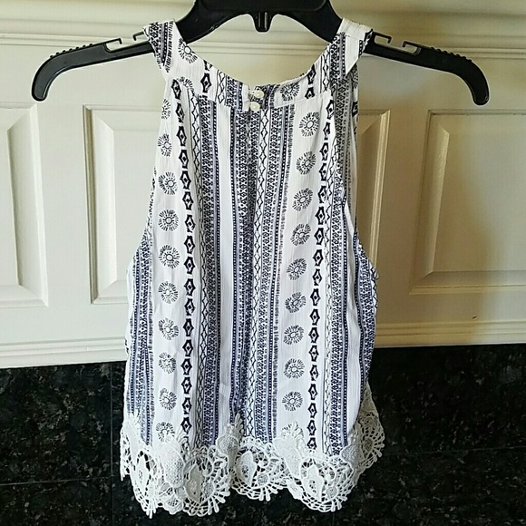 Top - Picture 2 of 2